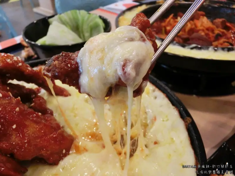 《美食推薦》【新竹】OMAYA麻藥瘋雞。韓國春川炒雞排鍋第一品牌 新推出第二代(起司)春川炒雞排~李光洙 愛情雙人起司春川炒雞排鍋 新竹必吃韓國排隊美食推薦(文末贈獎)