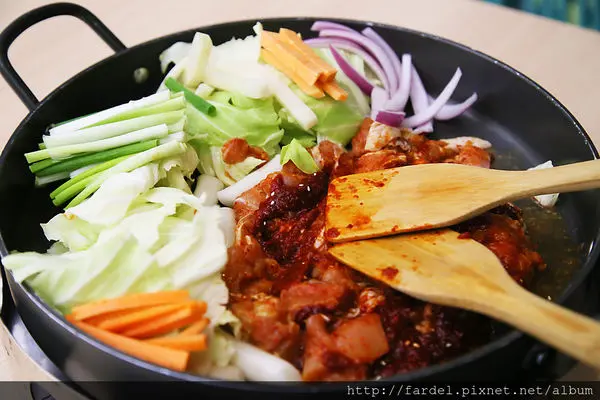 OMAYA麻藥瘋雞 新竹關新店~價格親民又美味的韓式料理