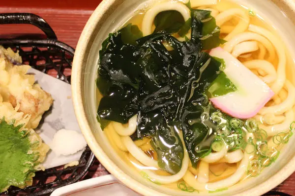 在日本的第一餐~杵屋実演手打うどん~同場加映東大寺~