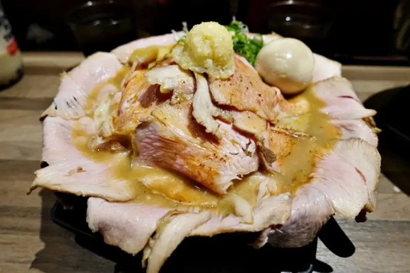 【台北】鷹流東京豚骨拉麵 極匠 太濃郁背脂油豚骨拉麵 公館排隊美食