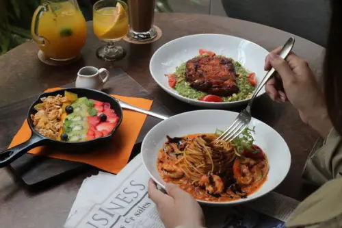 台中美食｜木門咖啡-高質感餐點咖啡廳，網美必朝聖