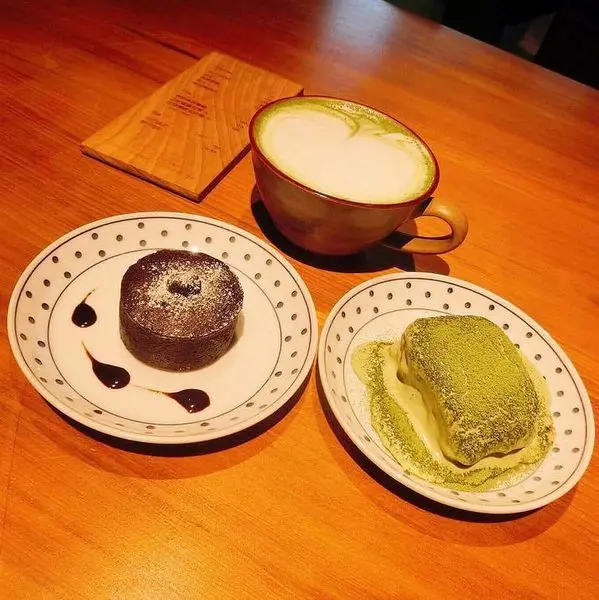 【台中】Kusabi+ Cafe 抹茶提拉米蘇 x 木製空間設計 日系質感咖啡廳