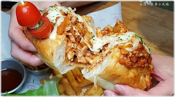 台中北區』Emmas CAFE║發現巷弄美食。全天候供餐，超強早午餐，新品義麵燉飯大推，近中友、中國醫(新增刷卡服務)        
      