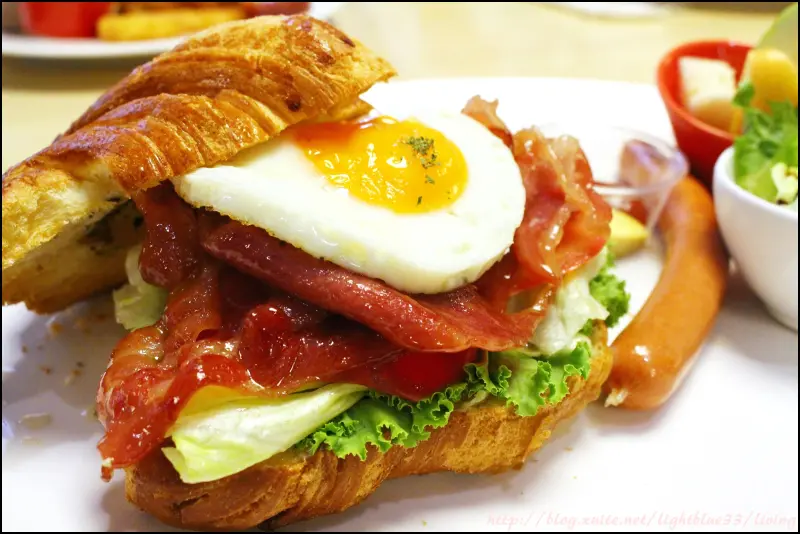 [ 信義安和站美食 ] Goody.O Cafe古迪歐信義店～全天早午餐，美味大份量，激推甜蜜豬奶油可頌（附完整菜單）