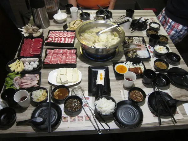 高雄鼓山區=<食>汕頭泉成火鍋專賣店-美術館青海店~歷久彌新的好滋味=