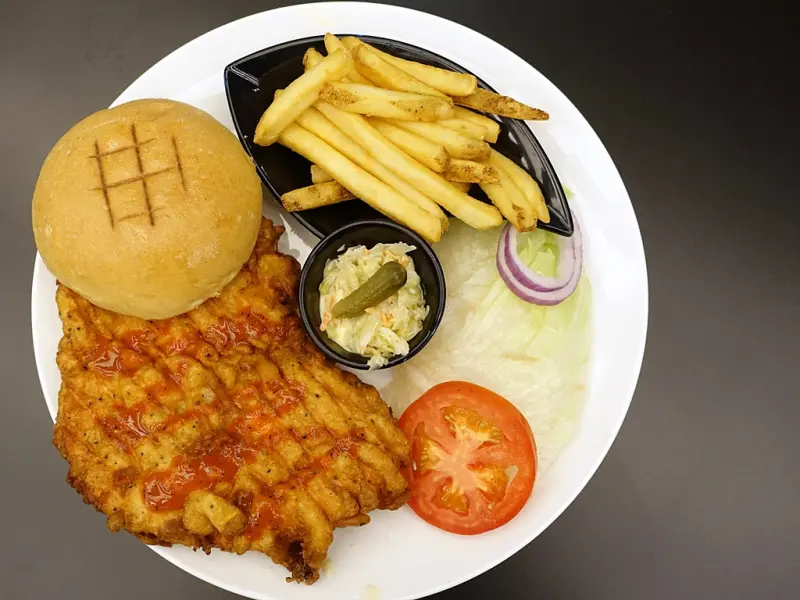 【新北新店】光頭佬美式廚房