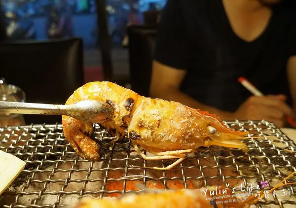 燒肉眾-精緻炭火燒肉 (三重自強店）♥ 豪華饗宴比手掌大野生海王蝦與扇貝 ♥ 打卡按讚再送Haagen-Dazs