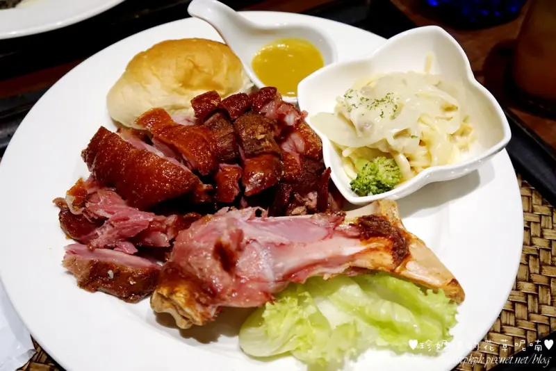 【高雄-苓雅區】★已歇業★MORE WORLD 河畔異國餐廳：不只是餐廳，也是溫馨可愛的異國雜貨小舖