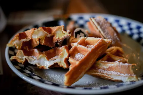 丑咖啡bu-su cafe X魔王 桃園大溪區 二訪丑咖啡 景在狗狗已不在 鬆餅依舊美味無比 內文有店家資訊