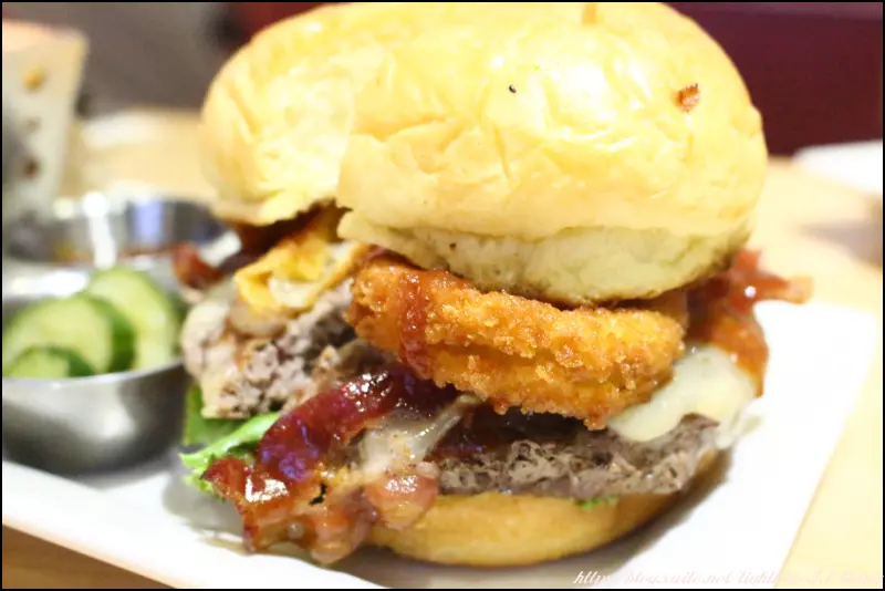 [ 劍南站美食 ] Chilis大直店～Chili’s Craft Burger匠藝漢堡搶鮮品鑑，美式經典更增墨西哥風味