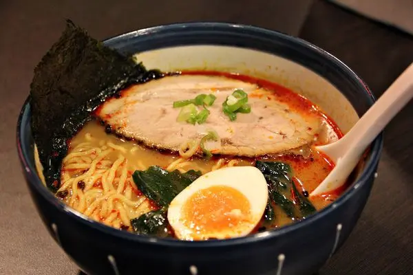 【九湯屋日本拉麵】價格及口味有競爭力