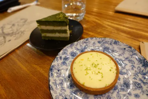 (胖樺食記) 捷運台北小巨蛋推薦咖啡廳「Remember Me記得我Café」/Live樂團自彈自唱超有FU/文青店/不限時/完整菜單