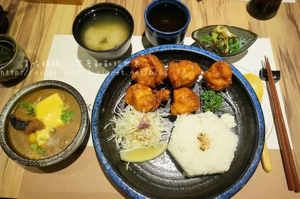 【台南中西區】『庵六花京都濃咖哩專賣』~高雅淡泊的氛圍像置身京都餐館，特濃咖哩讓味覺感到滿足