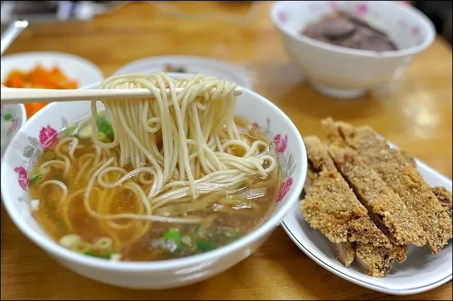 《宜蘭冬山美食》唐莊麵飯之家~在地民宿主人推薦．梅花湖附近美食