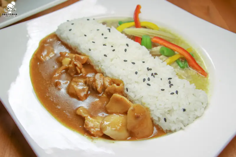 一次享用南洋雙拼料理好夠味，滿足味蕾與視覺享受就在Awake Coffee - 跟著尼力吃喝玩樂＆親子生活