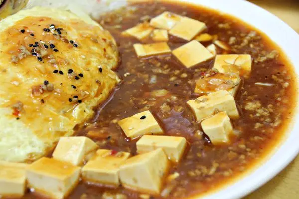 【愛咖哩】麻婆豆腐蛋包飯