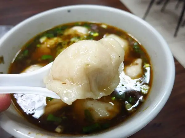 【三重美食】吉利手擀水餃牛肉麵-鮮少見的手工擀皮水餃