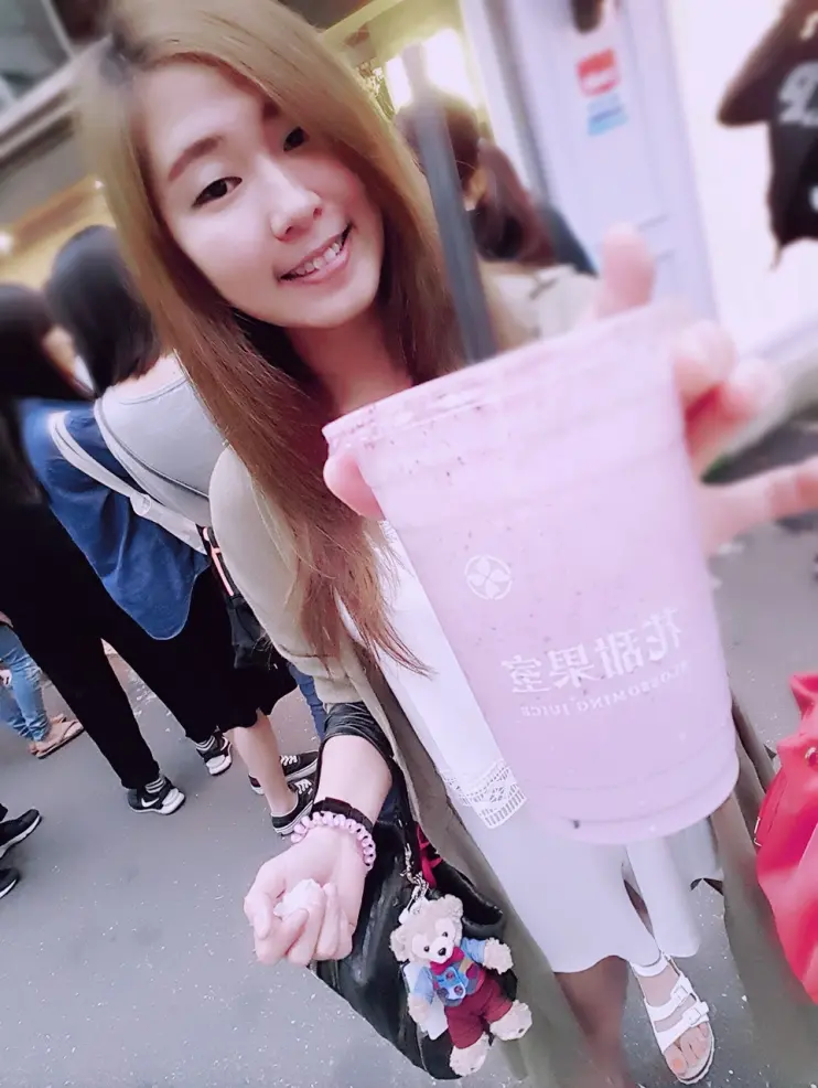 青菜呷呷。食尚小咪 ♥ 【台北東區。花甜果室 /推薦台北東區超人氣排隊好喝現打果汁 米開朗基羅的繆思 喝起來非常愉悅順口清爽 】