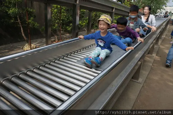 【遊記】台南佳里_佳福寺@要溜就要溜最長的溜滑梯阿