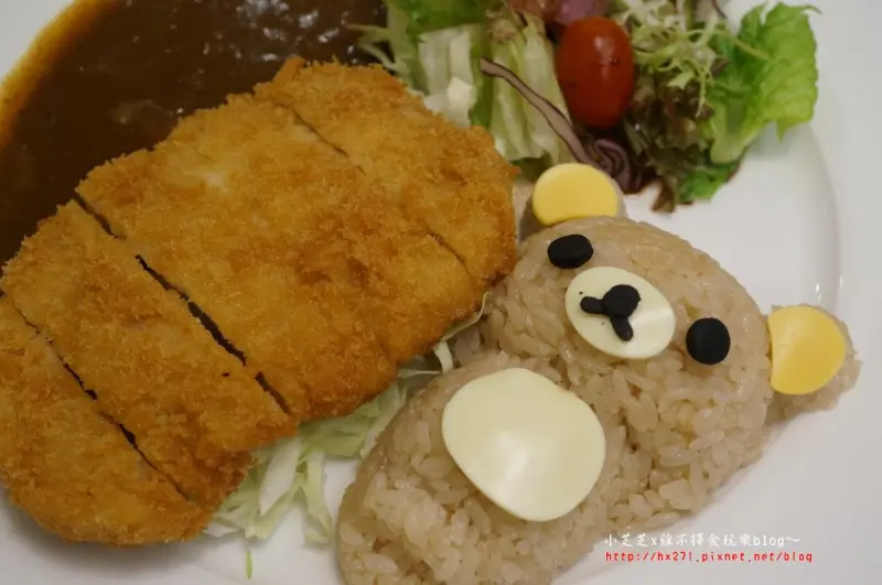 【台北美食】忠孝敦化~太犯規啦！懶懶熊拉拉熊主題餐廳~可愛到底 Rilakkuma Café  營業時間 菜單 服務費 電話 低消 不私藏