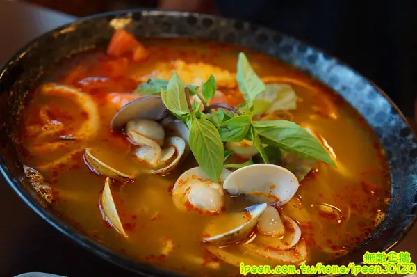 【台南-北區】越南x創意料理...大推法國麵包.越南炸豆腐.湯河粉-海鮮酸辣.越式咖啡.酸子水..香水檸檬/