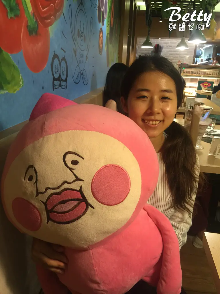 【台北美食】醜比頭的秘密部屋（中山），跟姐妹們約會好場所