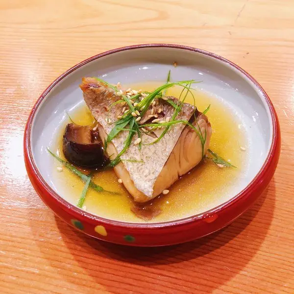 [台北食記]捷運信義安和 CP值超高日料小店～呂河/平價無菜單料理竟然吃的到金箔