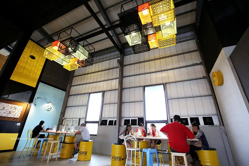 【彰化鹿港】甜點實驗室Pause Bonheur - 鋼鐵工廠改建法式甜點店.戶外庭園水上沙坑.起司小屋親子積木池遊戲室.法式甜點下午茶輕食麵包.吉源甘仔店和福德宮對面巷子進去