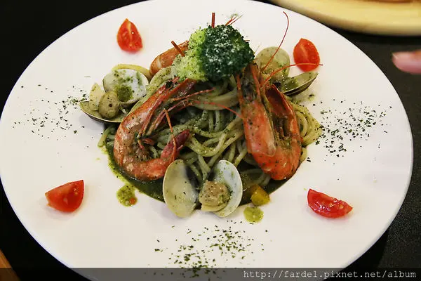 台中中山 索瓦咖啡SOWA  / 早午餐 / 披薩義大利麵