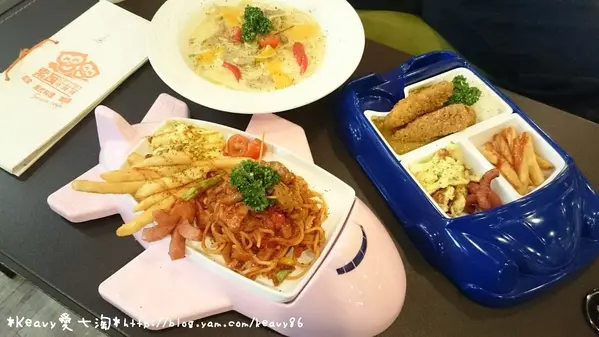 ★台中中區★【索瓦咖啡】手作義式料理＊帶著貓頭鷹祝福的健康幸福原味＊