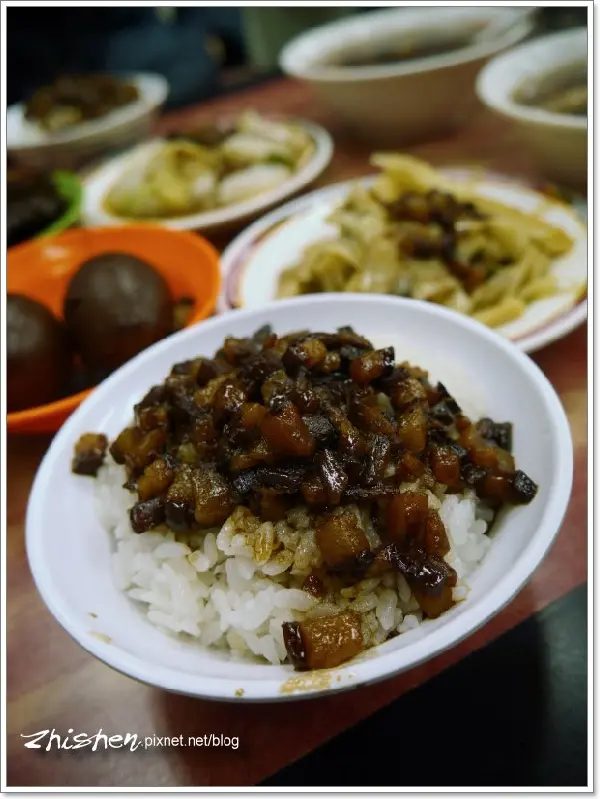 小王清湯瓜仔肉.黑金魯肉飯