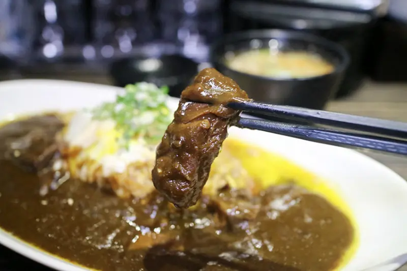 【高雄咖哩飯推薦】咕嚕咕嚕家うちりょうり 漢神成功創始店 豚&雞Double咖哩飯 日式+泰式 雙重口味一次滿足