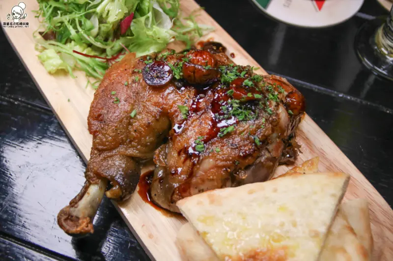 舌間上的鮮味細膩享受，用心滋味的馬多尼生活餐坊 x 高雄美食 x 餐酒館