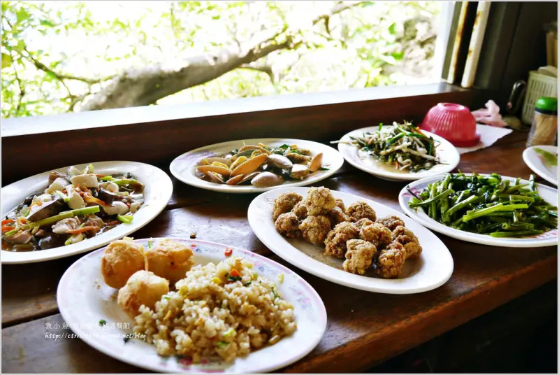 【屏東‧小琉球】山豬溝餐館‧來小琉球必吃的海鮮料理，食尚玩家 綜藝玩很大吳宗藝都有採訪過喔