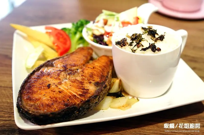 ✿ 花姐廚房 ✿ 捷運板橋新埔站美食 / 下午茶 / 早午餐 / 輕食 / 聚餐 推薦 (完整菜單 menu)