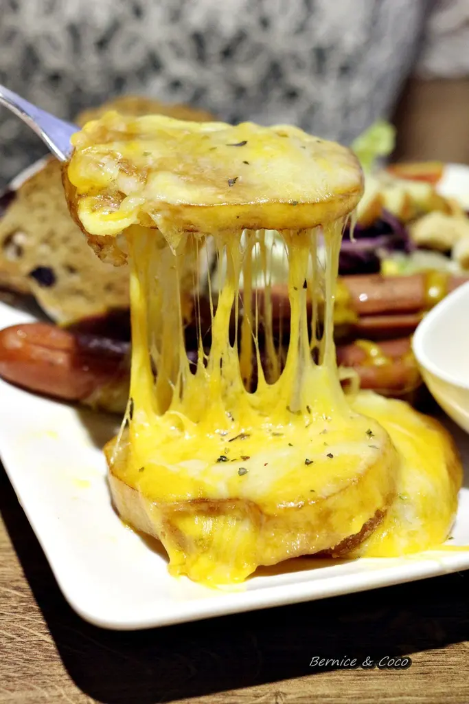 (板橋美食)花姐廚房Flowers Coffee早午餐 下午茶咖啡店(捷運新埔站)