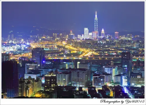 [攝影]【文湖線西湖站】金面山親山步道。大台北夜景盡收眼底