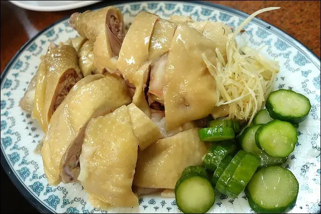 《捷運板南線/江子翠站美食》大同口海鮮店~中午就開始人潮滿滿的百元熱炒！