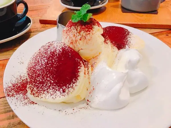 中壢✿ Table2 Coffee Roaster ✿ 推薦舒芙蕾鬆餅 ! 空氣口感 綿綿嫩嫩的口感好讓人著迷~~