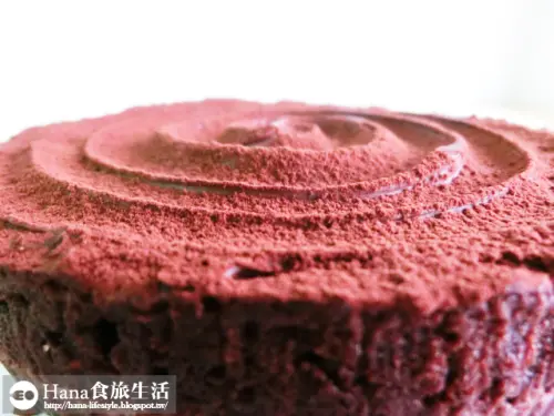 
麗田烘焙坊 | 宜蘭宅配美食 6吋巧克力布朗尼 苦中帶甜 內有核桃堅果 6吋栗子派蛋糕 偏甜膩 芋泥夾餡 6吋夏威夷比薩
