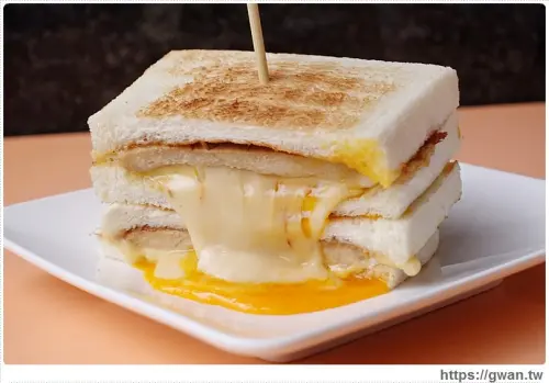 可蜜達Comida炭烤吐司 - 隱藏版~起士瀑布流下來啦