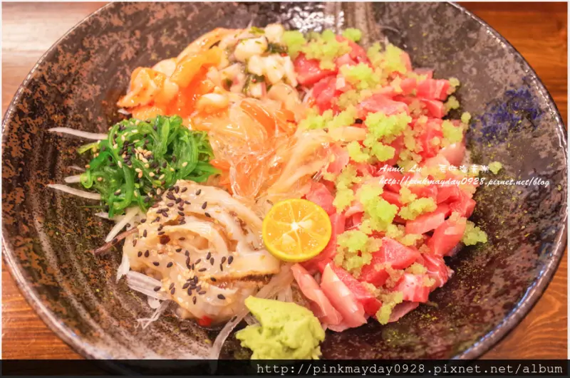 ✿高雄✿ (試)  現點現做新鮮海產料理 入口綿密融化感的黑鮪魚TORO丼飯色澤漂亮口感豐富 ➜ 原味海產粥 生魚片丼飯 