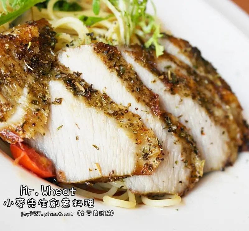 [台南安平店] Mr. Wheat小麥先生創意料理(文平義式館)-火烤松阪豬肉XO醬義大利麵肉Q脆、醬濃、麵彈，帶皮契薯外薄脆內鬆綿好吃!