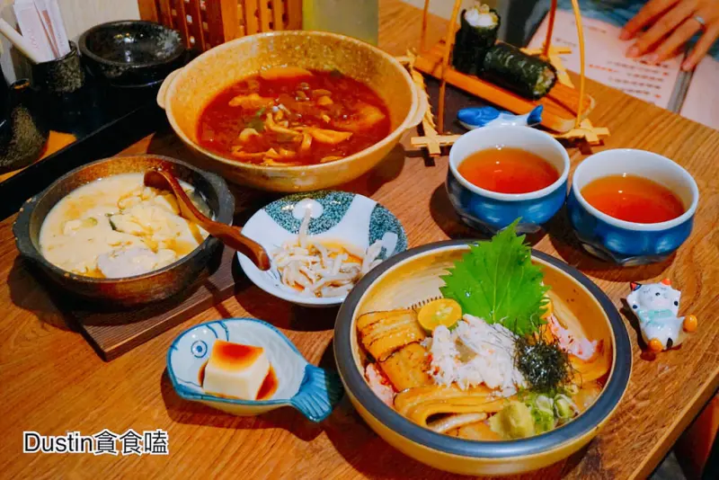 肥貓漁夫__一口直奔產地！星鰻穴子魚的挑逗│究極上選海鮮丼 / 惡魔果實 / 阿圖麻油雞『晴光市場 · 中山國小』