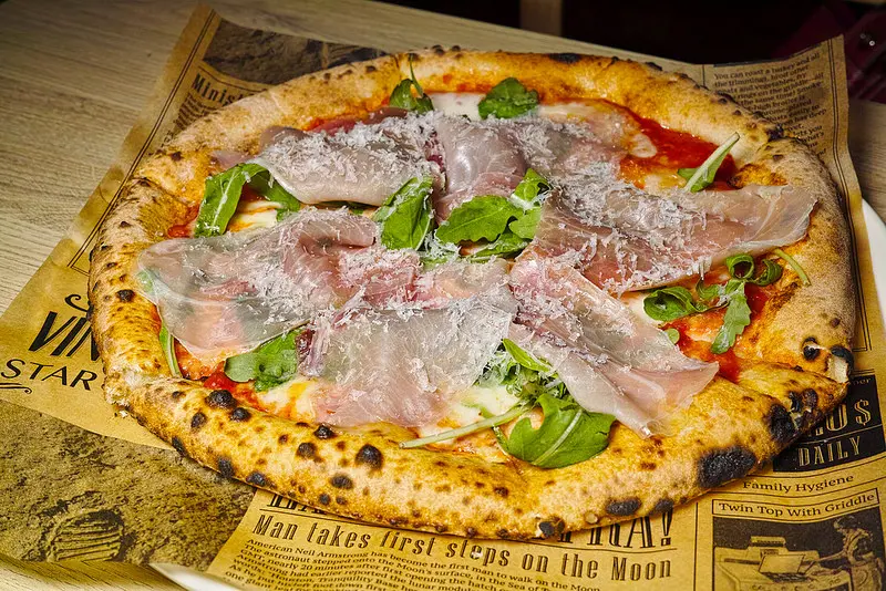 台北 忠孝新生美食 餅皮好吃手藝一流的美味披薩 綠房餐廳 Green House