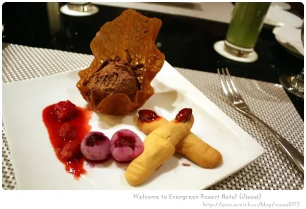 「宜蘭」萬聖in礁溪長榮鳳凰酒店 (大餐篇)