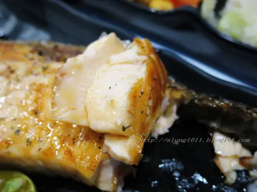 大海的味道..    海裕屋