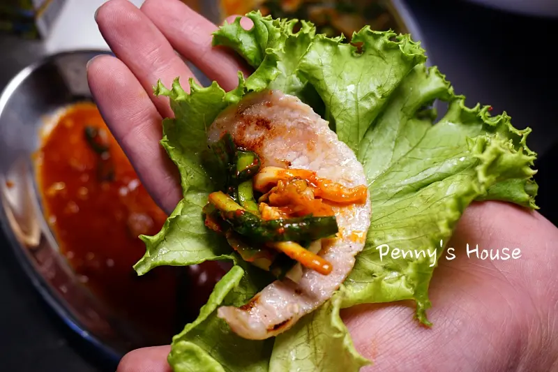 
新麻蒲海鷗臺灣1號店마포갈매기 - 道地的韓國燒肉，吃海鷗肉，吃烤豬皮，還有各式各樣的韓國料理等你來！台北國父紀念館站
