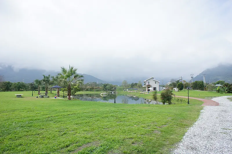 《花蓮》湖景Villa的渡假天堂@夏洛克 Villa 民宿