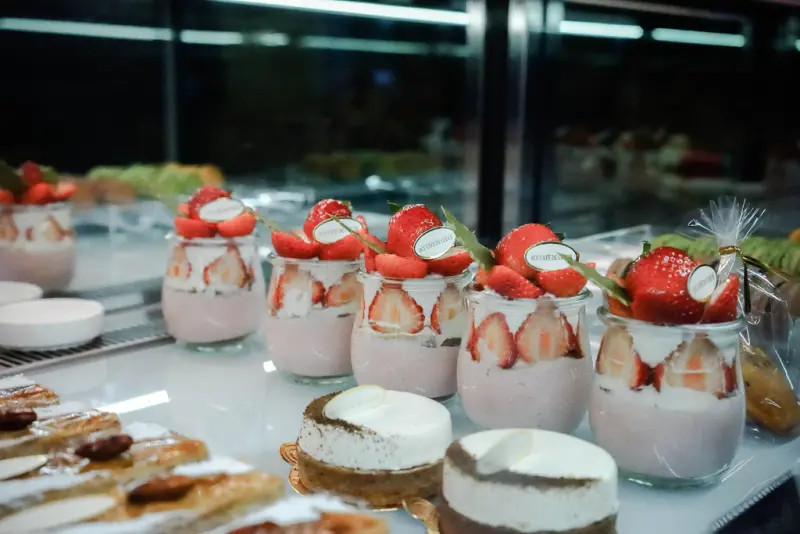 『Acc Café de Coeur 真心豆行X魔王佩』高雄前金區 有裝可愛甜點的復古歐式咖啡廳『內文有店家資訊』